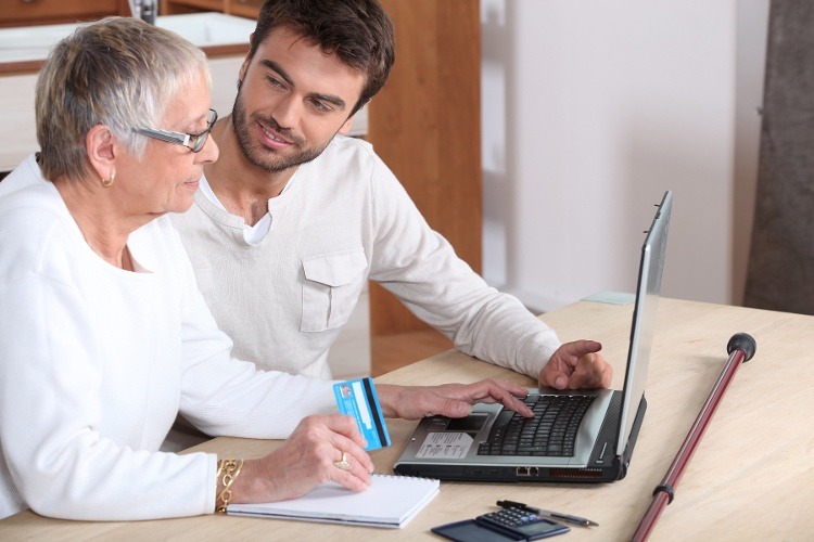 Help Your Senior Mom Save Money As She Ages