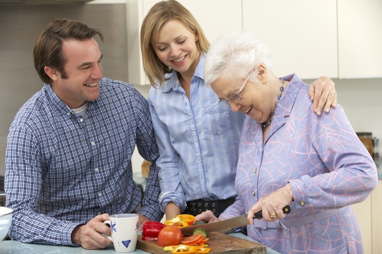 When Is the Right Time to Seek Memory Care for Mom?
