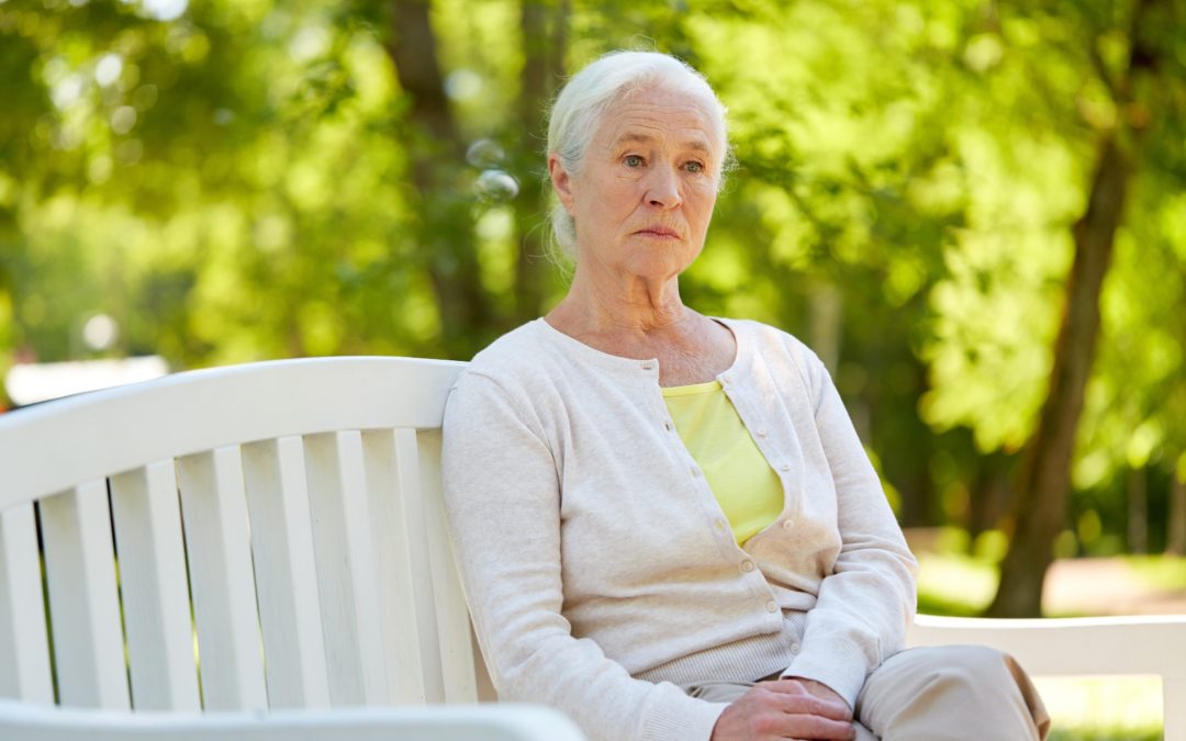 5 Ways You Can Help Your Senior Mom Fight Loneliness