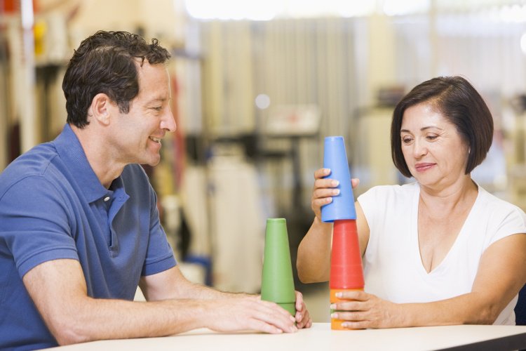 7 Tips for Helping Your Senior Mom During Recovery from a Stroke