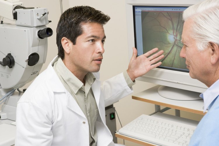 Cataracts and You: A Guide for Seniors