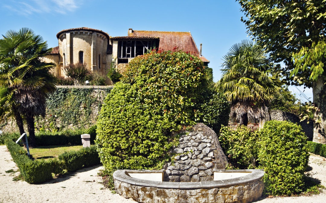 France’s Revolutionary Village for People with Alzheimer’s and Dementia