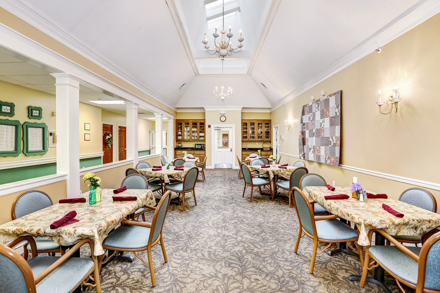 The Cottages Corinth, MS location interior dining room
